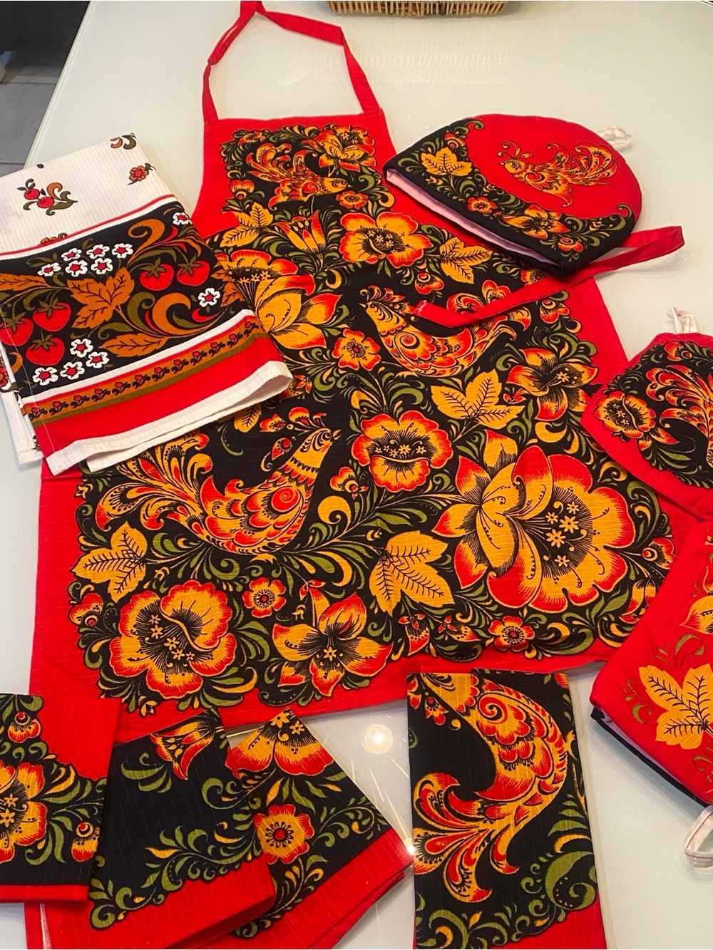 Austrian Khokhloma Folk Art Kitchen Set Apron Oven Mitt Tea Cozy Pot Holder Towe